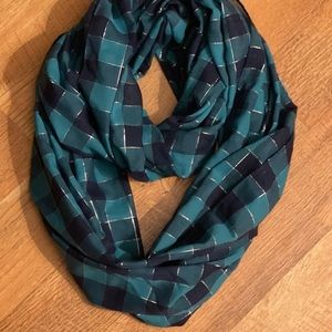 Aerie Infinity light weight scarf
